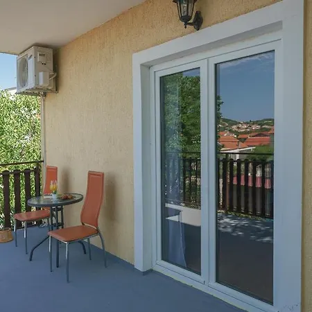 Guest house Frida And