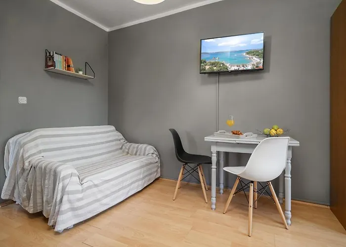 Guest house Frida And 3*