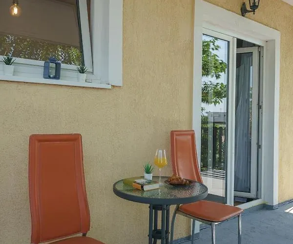 Frida And ゲストハウス 3*